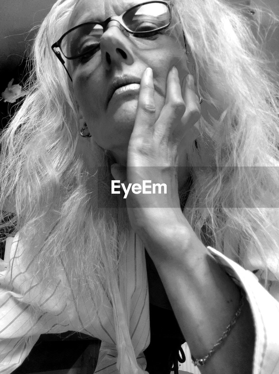 white, adult, women, one person, black and white, glasses, black, portrait, monochrome photography, fashion, sunglasses, monochrome, female, long hair, blond hair, hairstyle, lifestyles, headshot, young adult, person, eyewear, human face, vision care, leisure activity, eyeglasses, front view, photo shoot