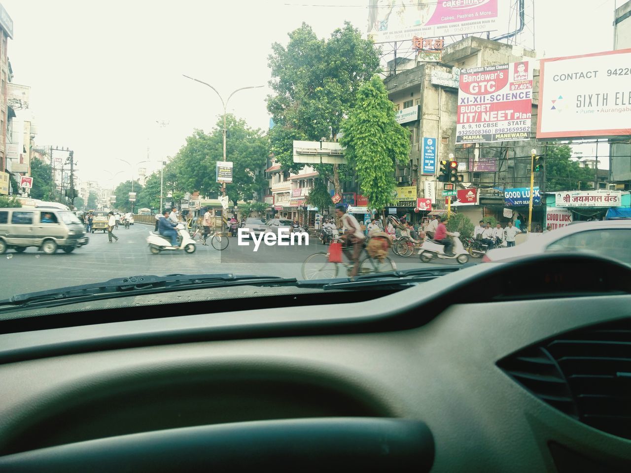 TRAFFIC ON ROAD