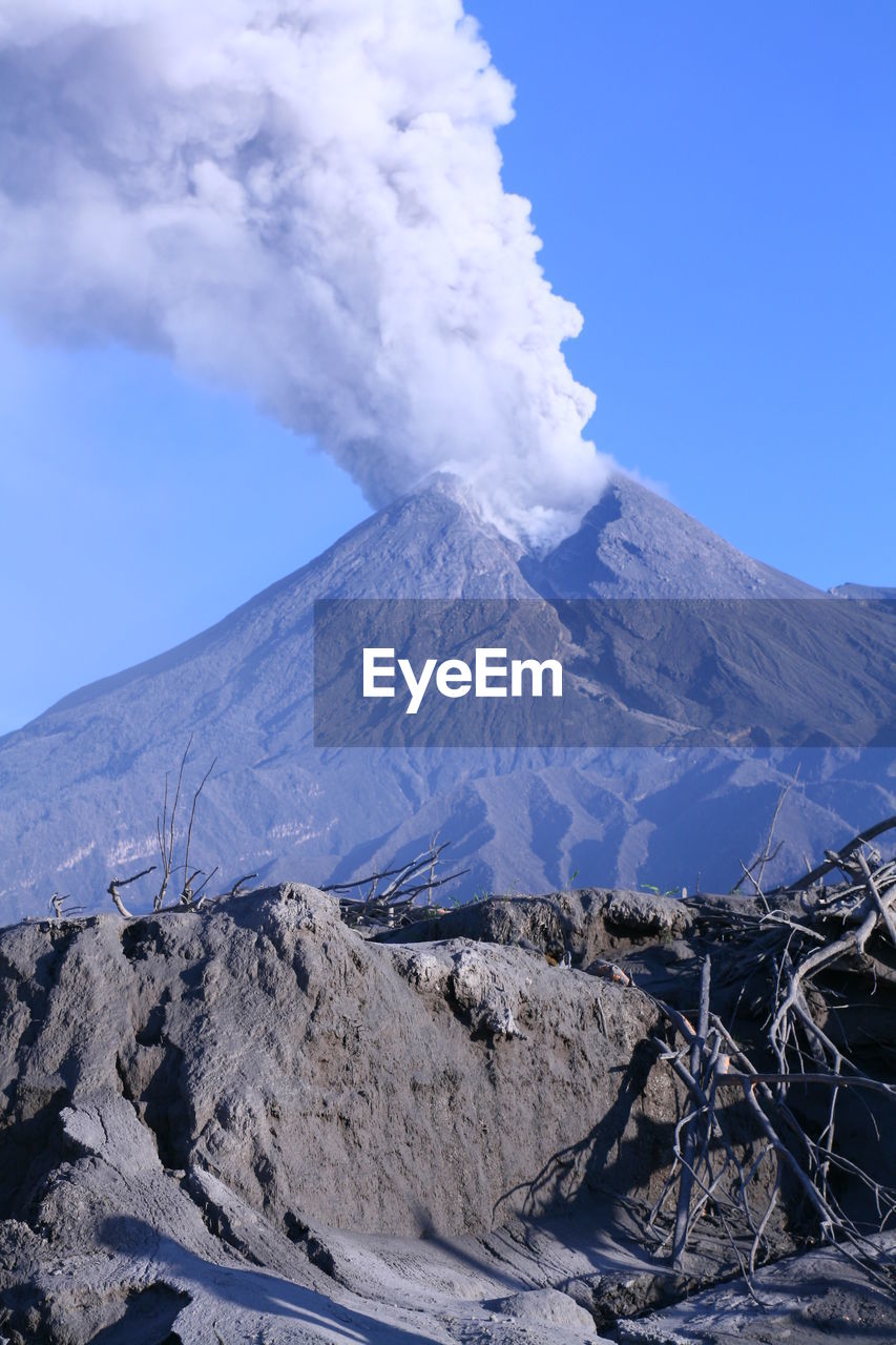Eruption of mount merapi in yogyakarta indonesia, november 2010