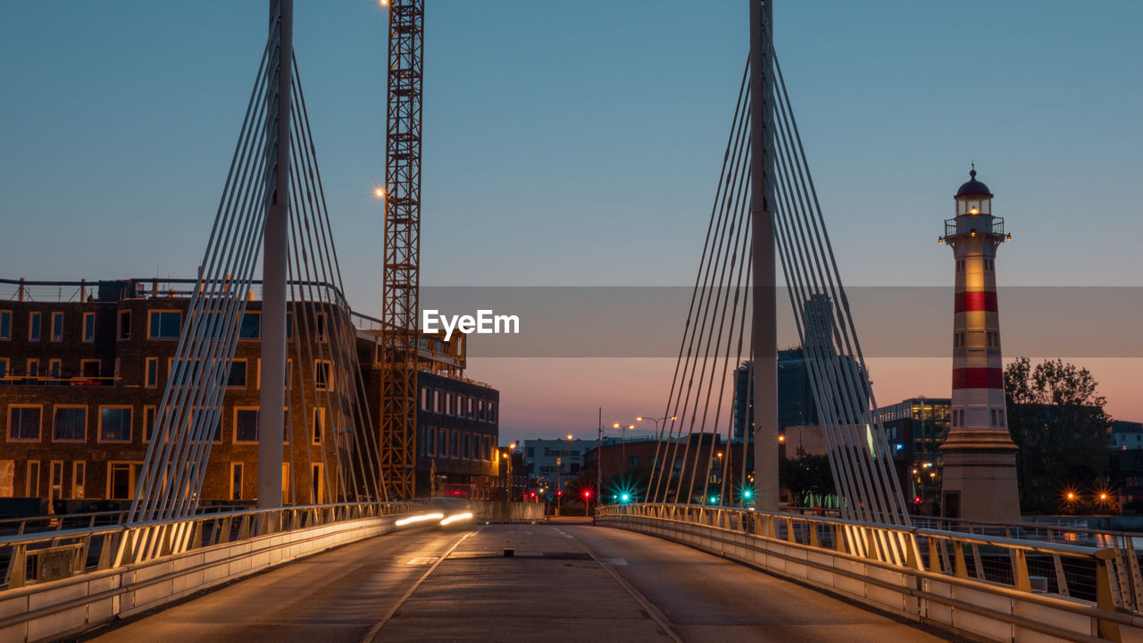 VIEW OF BRIDGE IN CITY