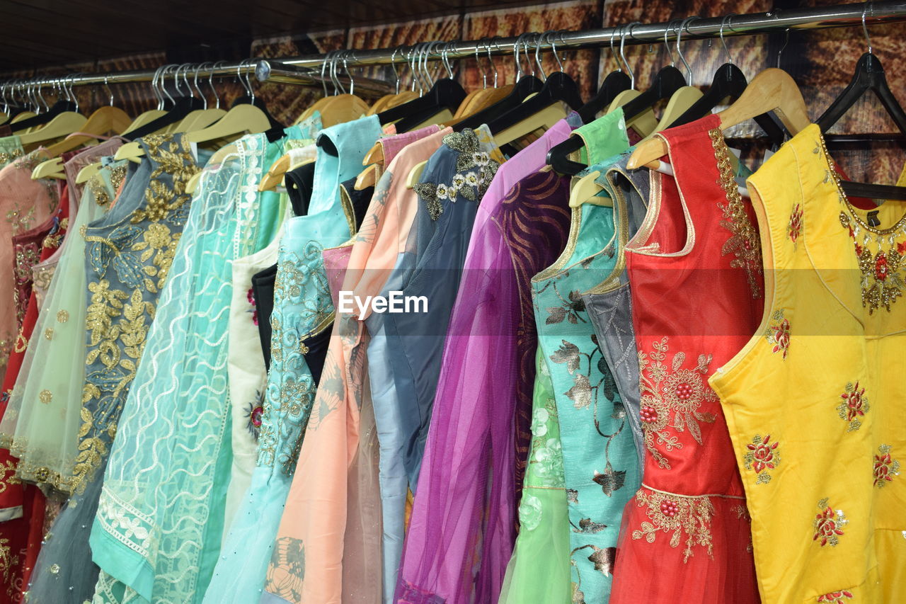 PANORAMIC SHOT OF VARIOUS MARKET STALL