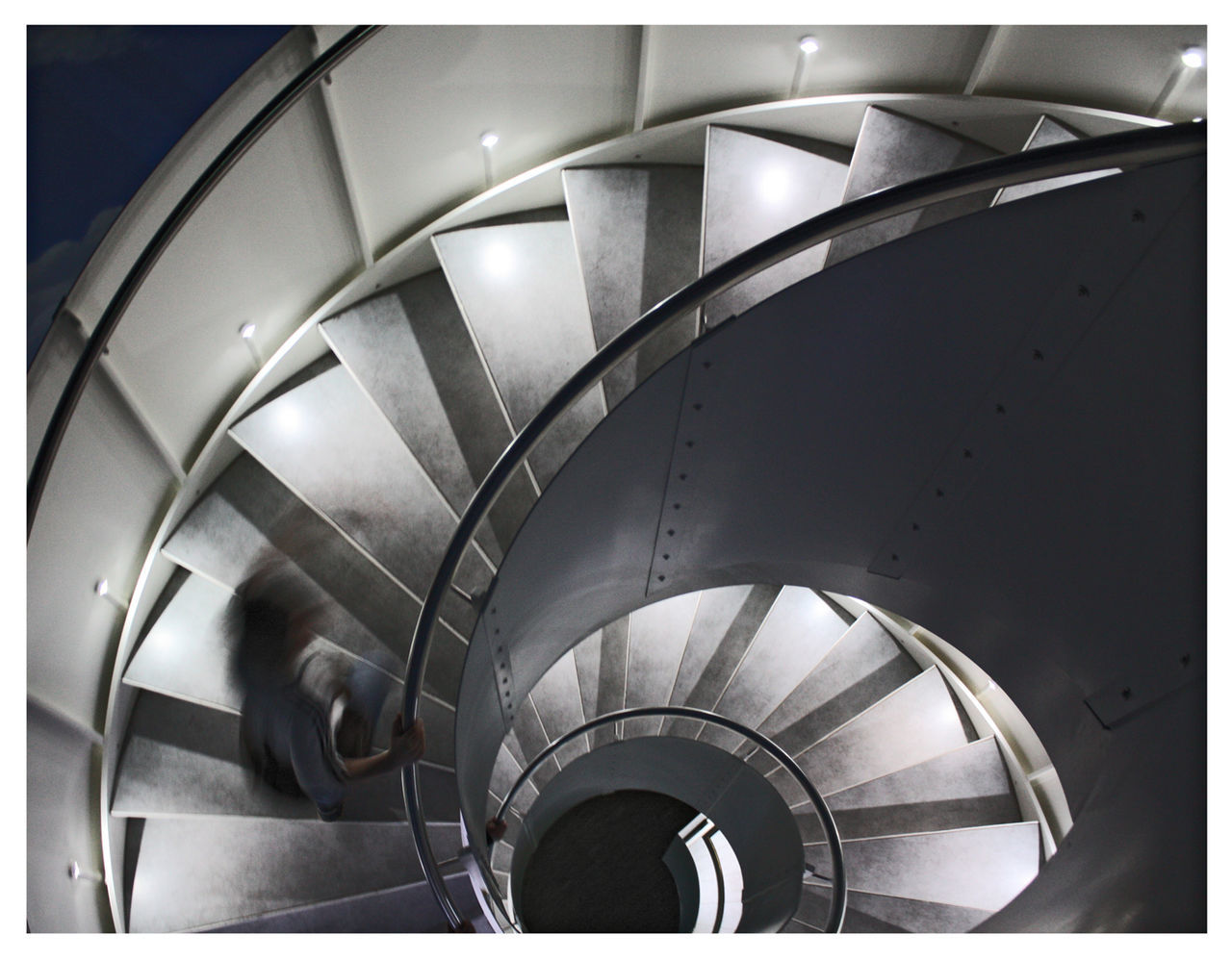 SPIRAL STAIRCASE IN BUILDING