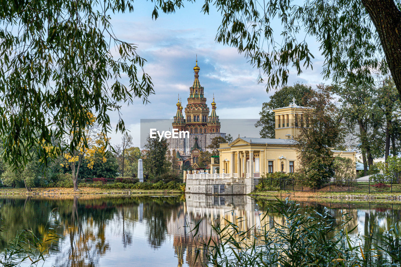 Tsaritsyn pavil'on, kolonistskiy park