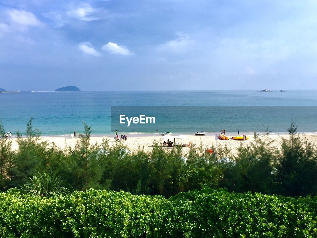 SCENIC VIEW OF BEACH AGAINST SEA