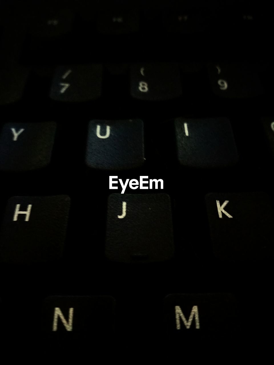 FULL FRAME SHOT OF COMPUTER KEYBOARD AT AIRPORT