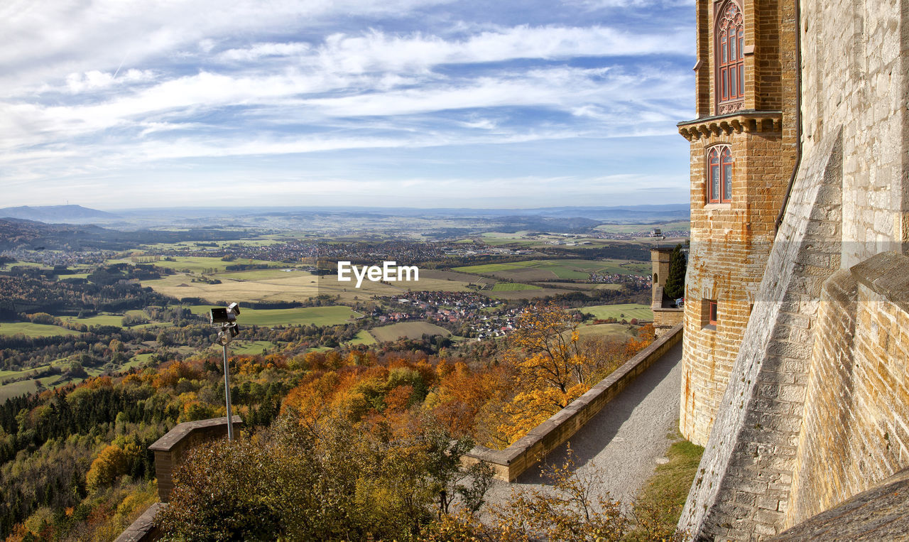 VIEW OF CITYSCAPE AGAINST THE SKY