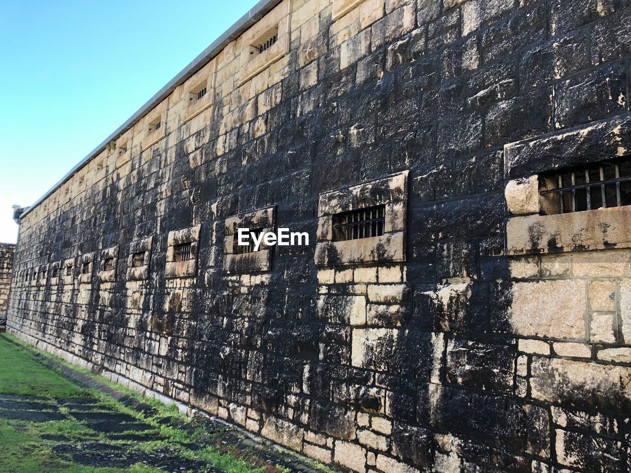 LOW ANGLE VIEW OF HISTORICAL BUILDING