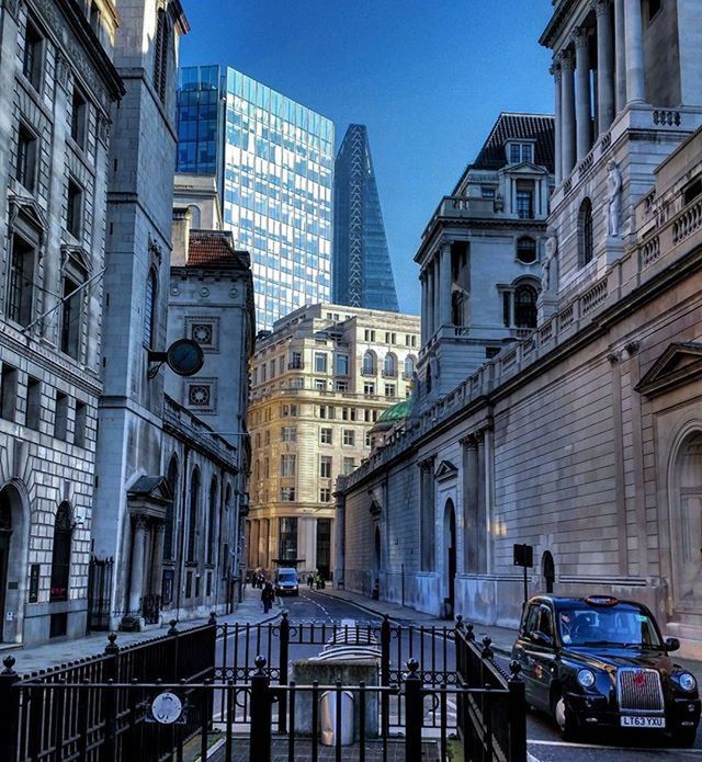 VIEW OF BUILDINGS IN CITY