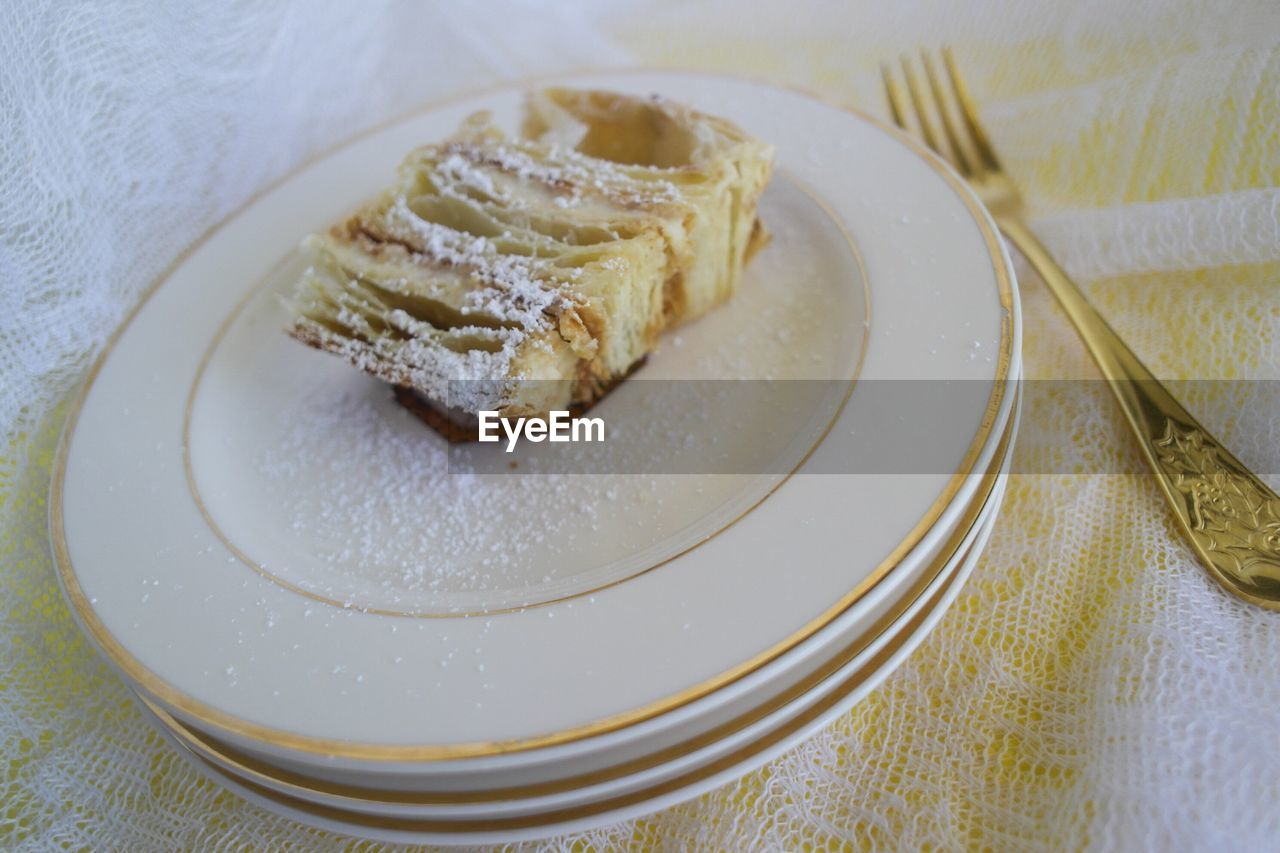 CLOSE-UP OF DESSERT ON PLATE