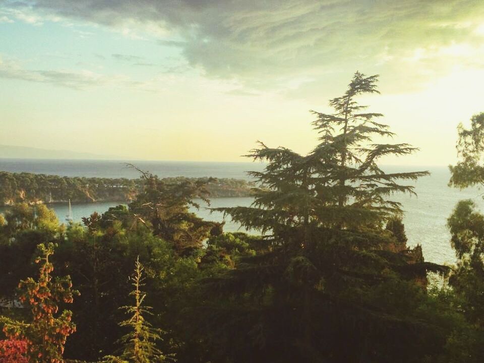 VIEW OF SEA AGAINST SKY