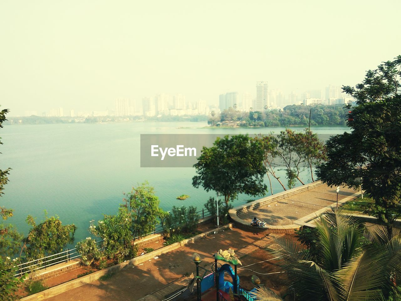 SCENIC VIEW OF CITYSCAPE AGAINST CLEAR SKY