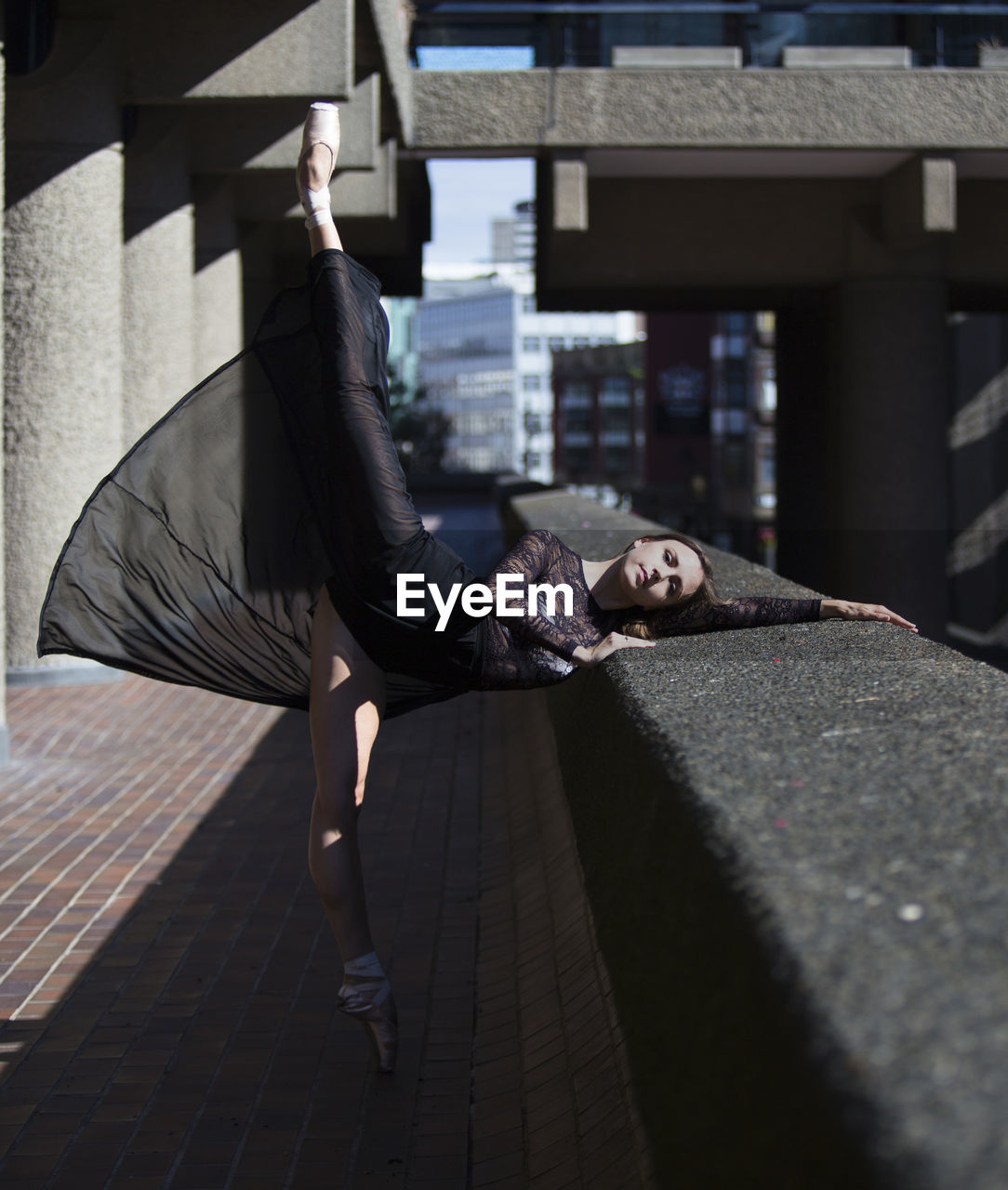 Ballet dancer dancing in city