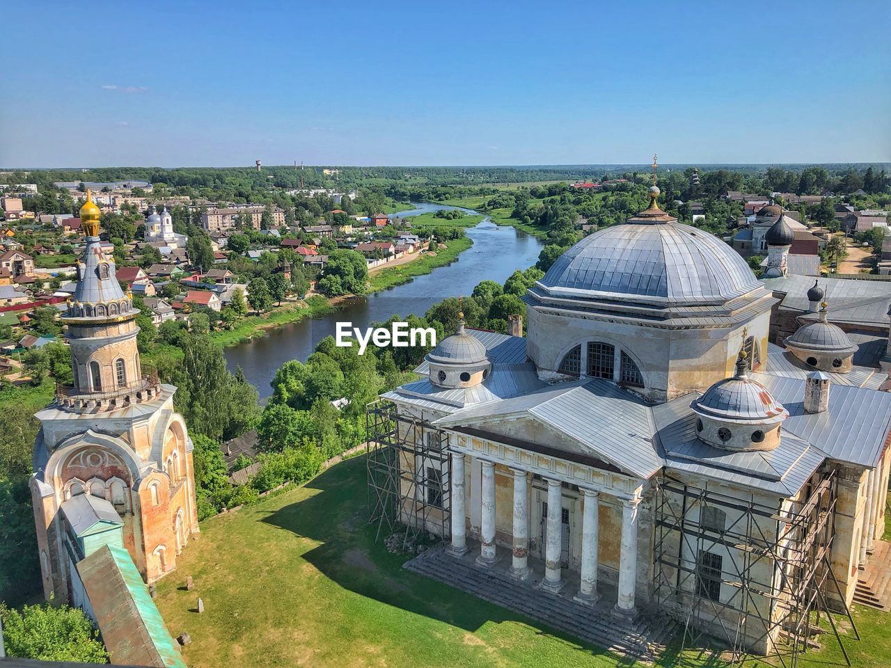 HIGH ANGLE VIEW OF CITY BUILDINGS