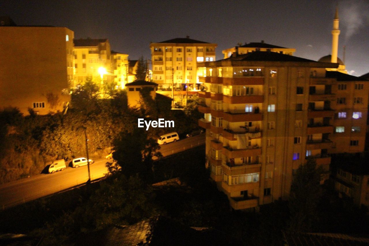 ILLUMINATED BUILDINGS IN CITY