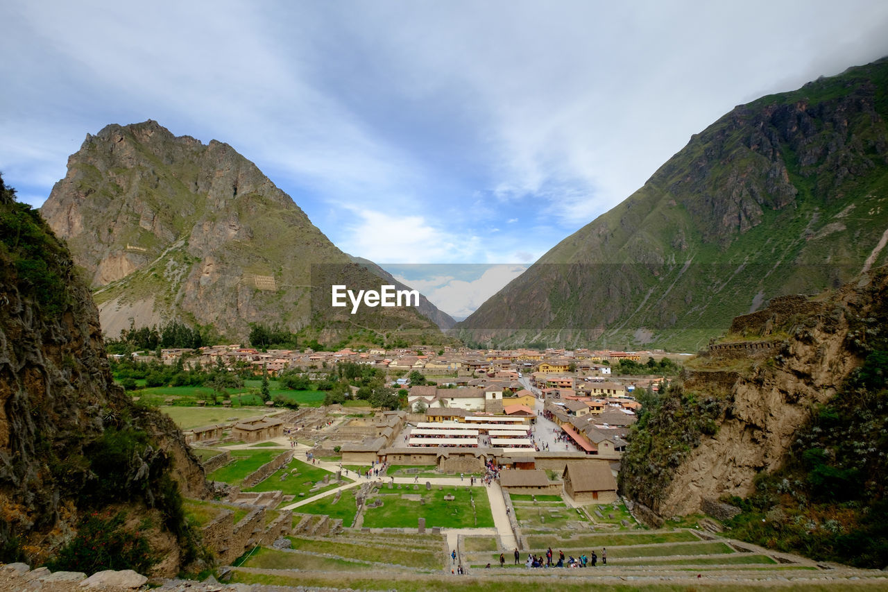 SCENIC VIEW OF MOUNTAIN AGAINST SKY