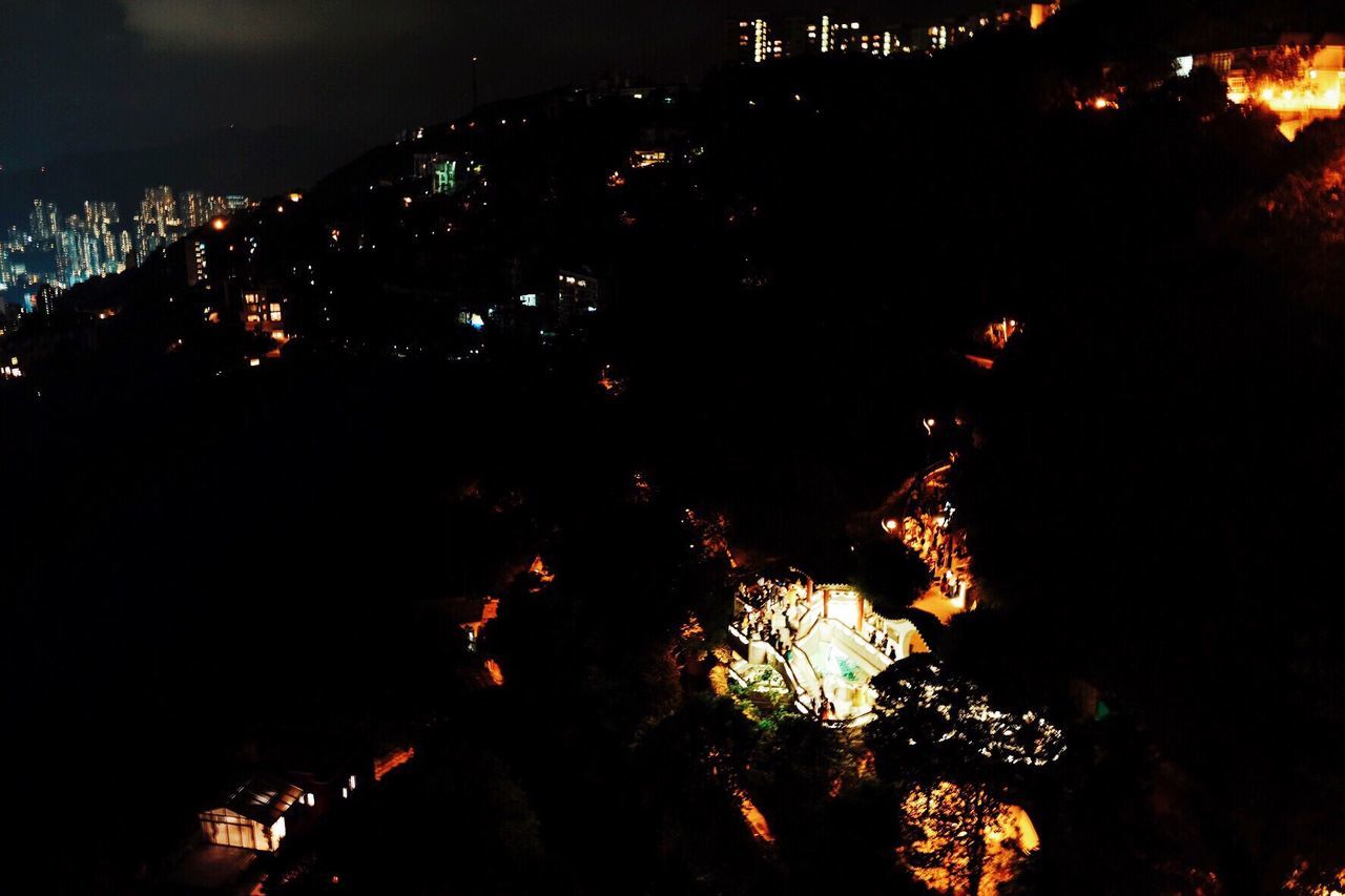 FIREWORKS DISPLAY AT NIGHT