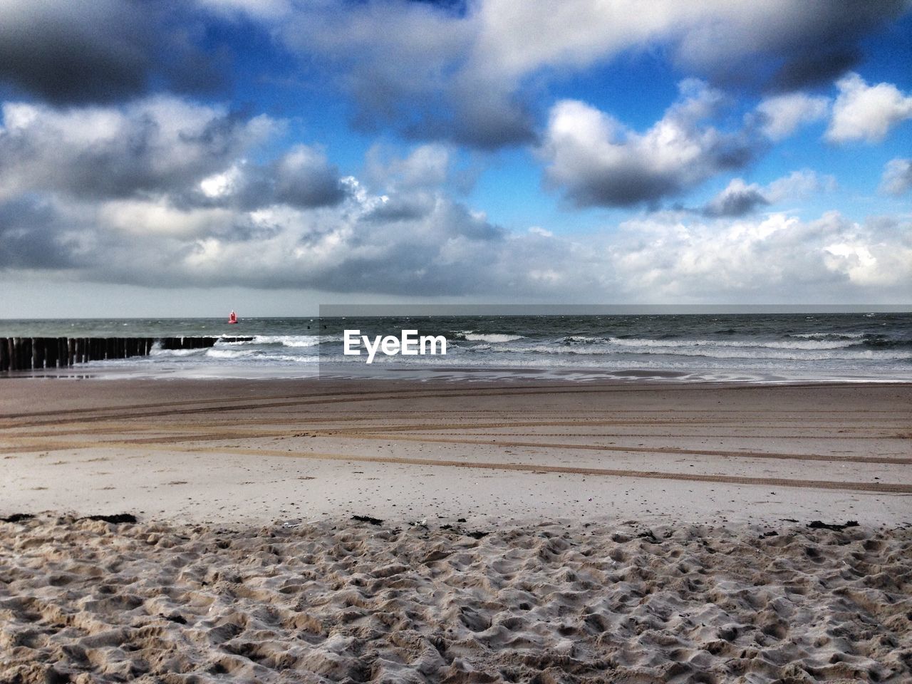 SCENIC VIEW OF BEACH