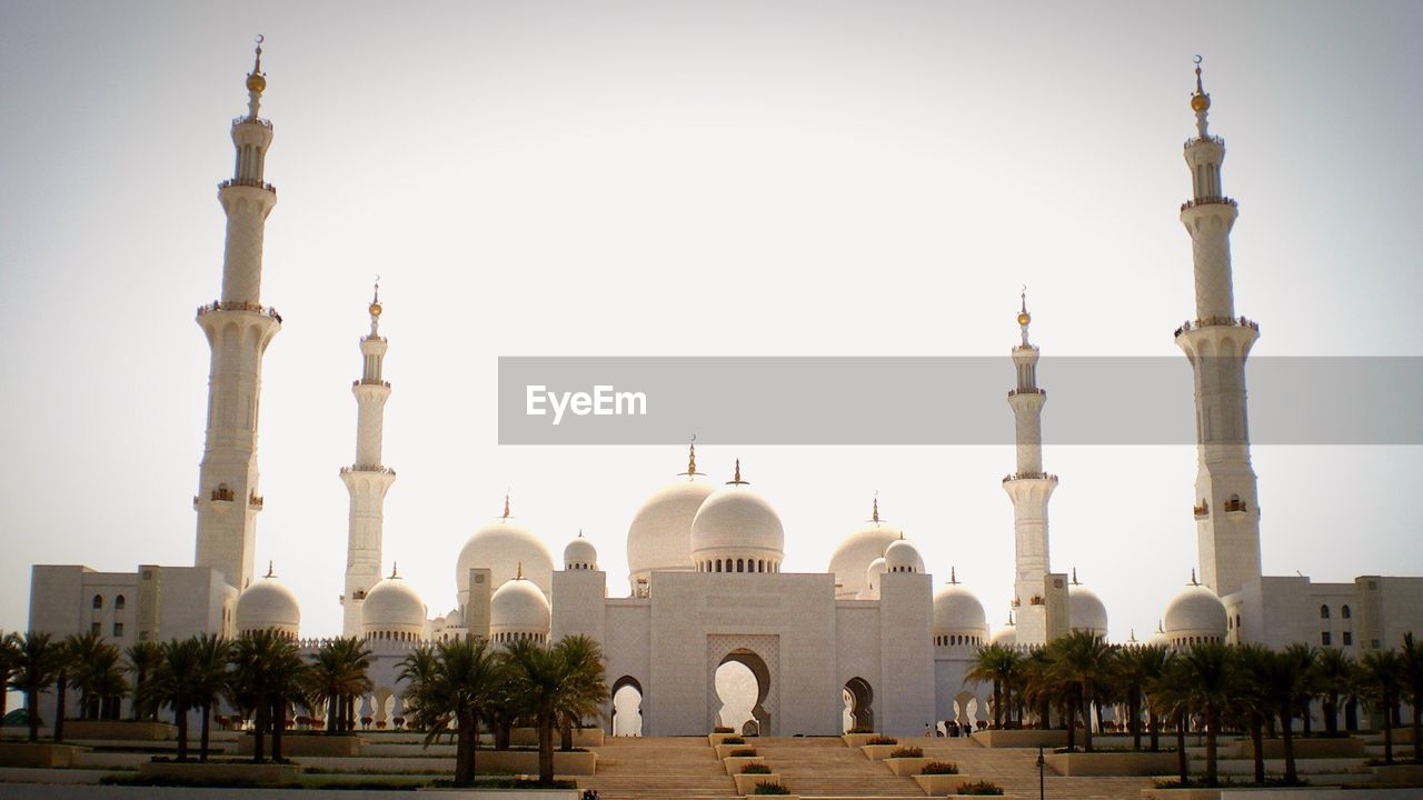 VIEW OF MOSQUE AGAINST SKY