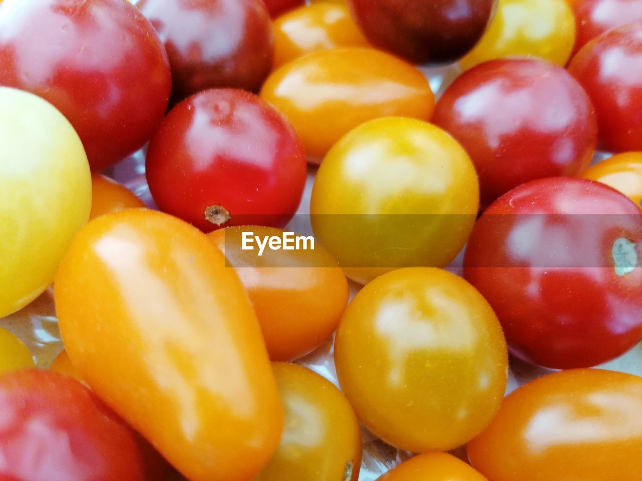 Full frame shot of oranges