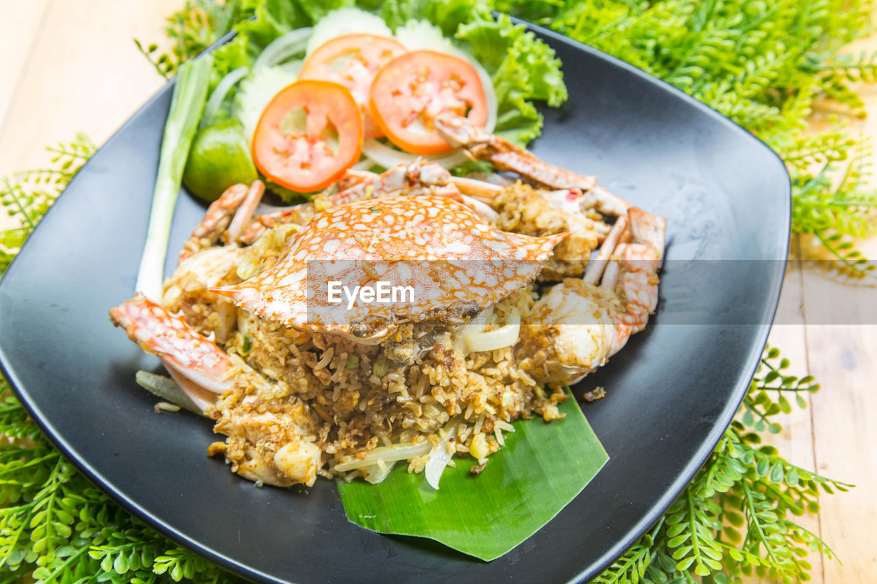 HIGH ANGLE VIEW OF BREAKFAST ON TABLE