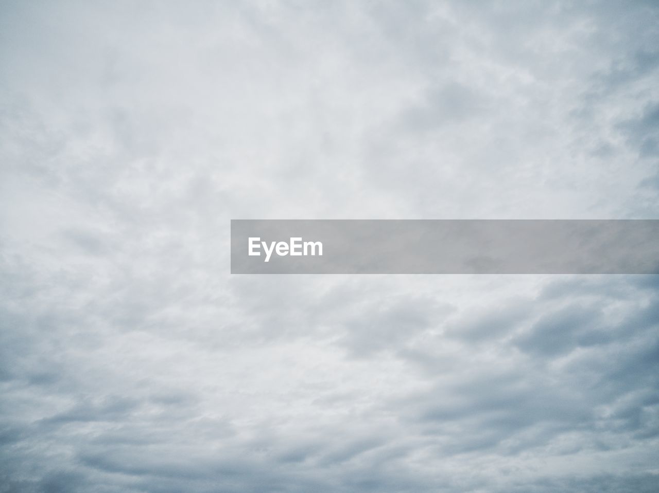 LOW ANGLE VIEW OF CLOUDY SKY