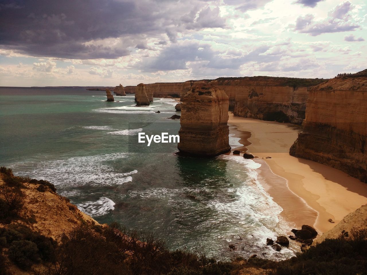 VIEW OF SEA AGAINST SKY