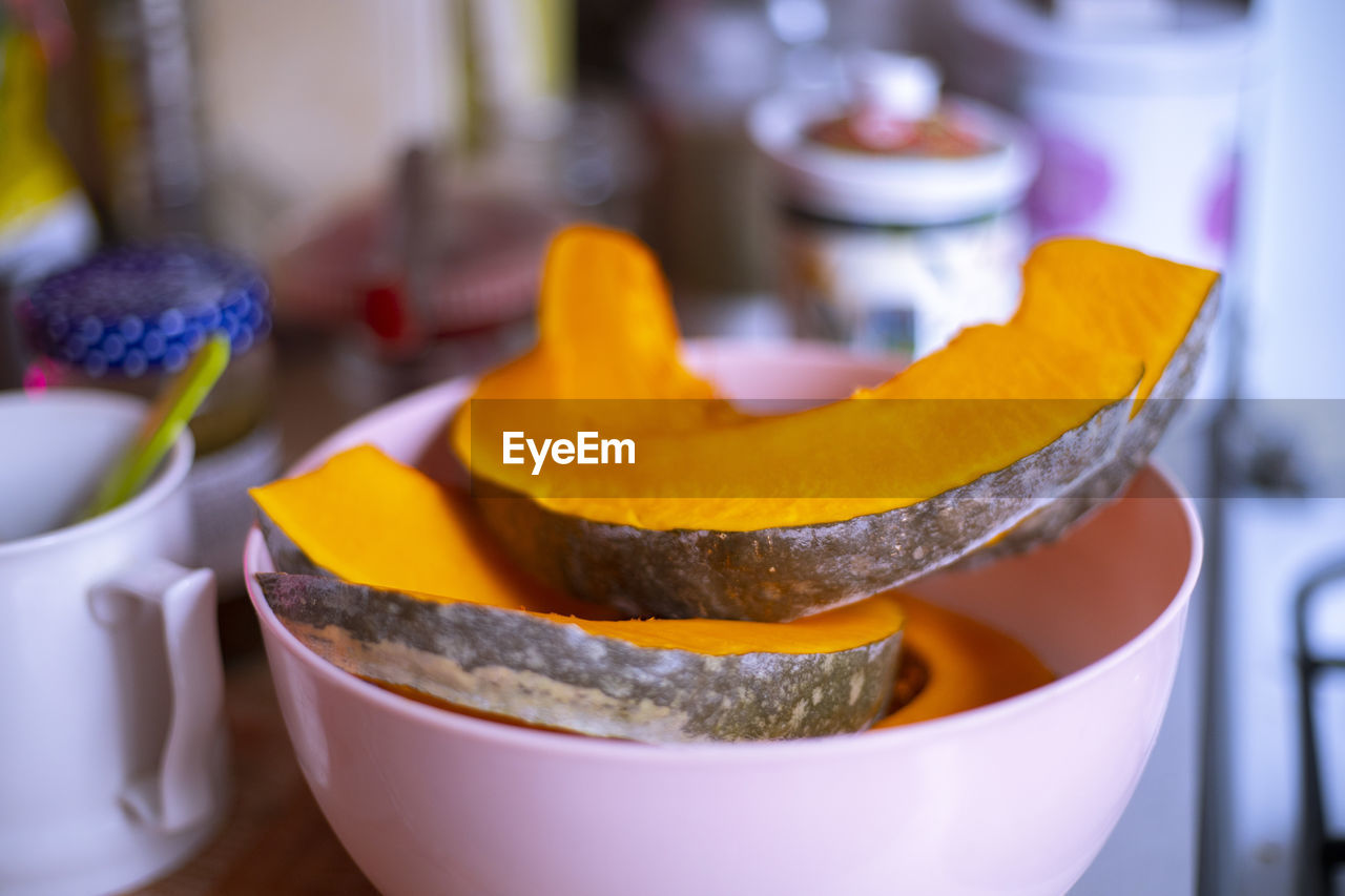 food and drink, food, meal, healthy eating, indoors, breakfast, bowl, brunch, yellow, no people, focus on foreground, freshness, kitchen, produce, fruit, domestic room, close-up, wellbeing, sweet food, dessert, business