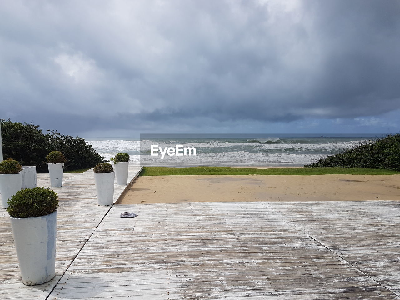 Scenic view of sea against sky