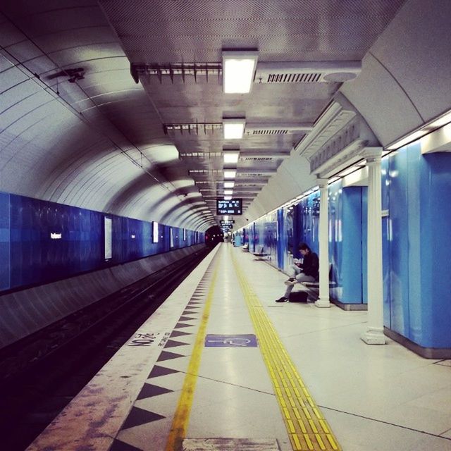 RAILROAD TRACKS IN SUBWAY STATION