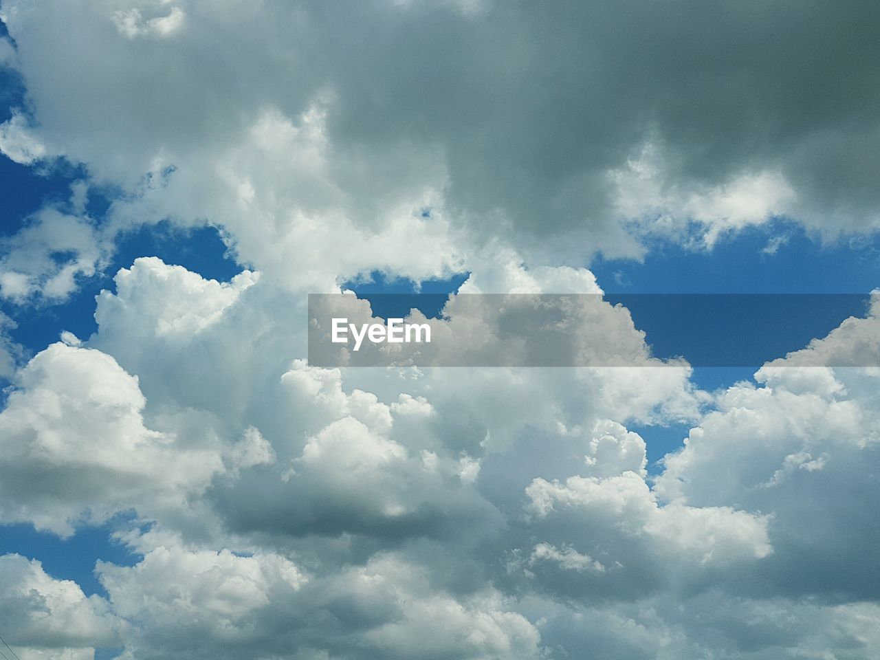 Low angle view of cloudy sky