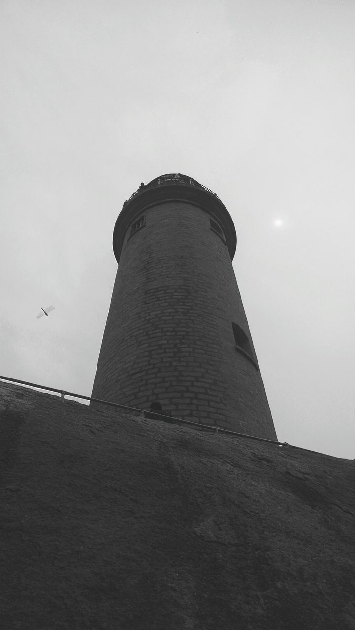 LOW ANGLE VIEW OF BUILT STRUCTURES AGAINST SKY