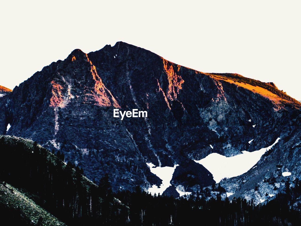 LOW ANGLE VIEW OF ROCKY MOUNTAIN AGAINST SKY