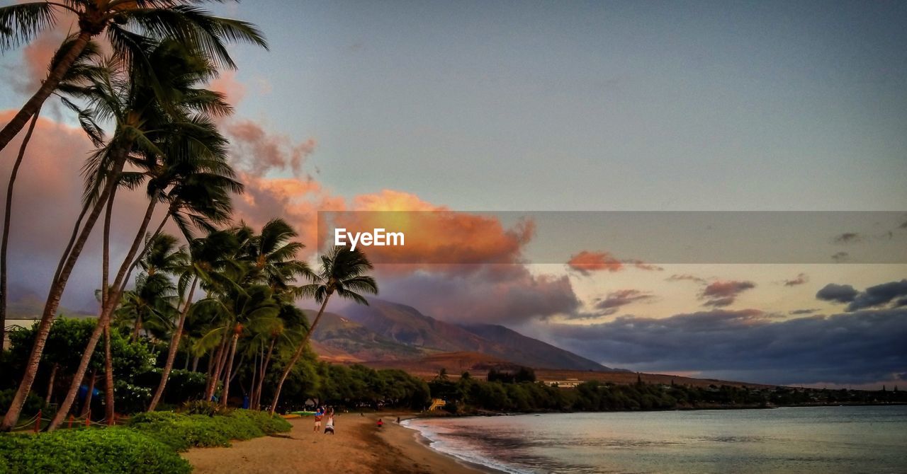 Sunset in kaanapali beach 