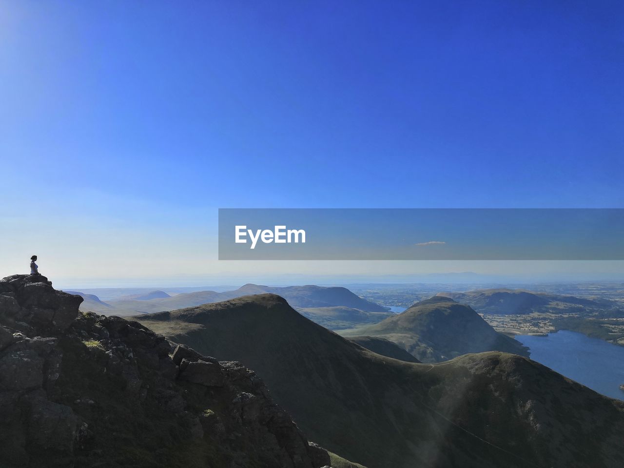 SCENIC VIEW OF MOUNTAIN AGAINST CLEAR BLUE SKY