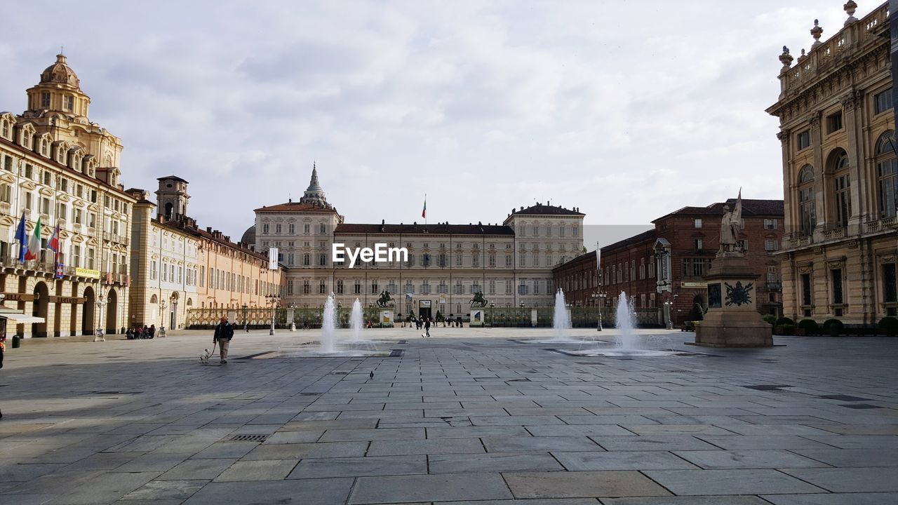 VIEW OF BUILDINGS IN TOWN