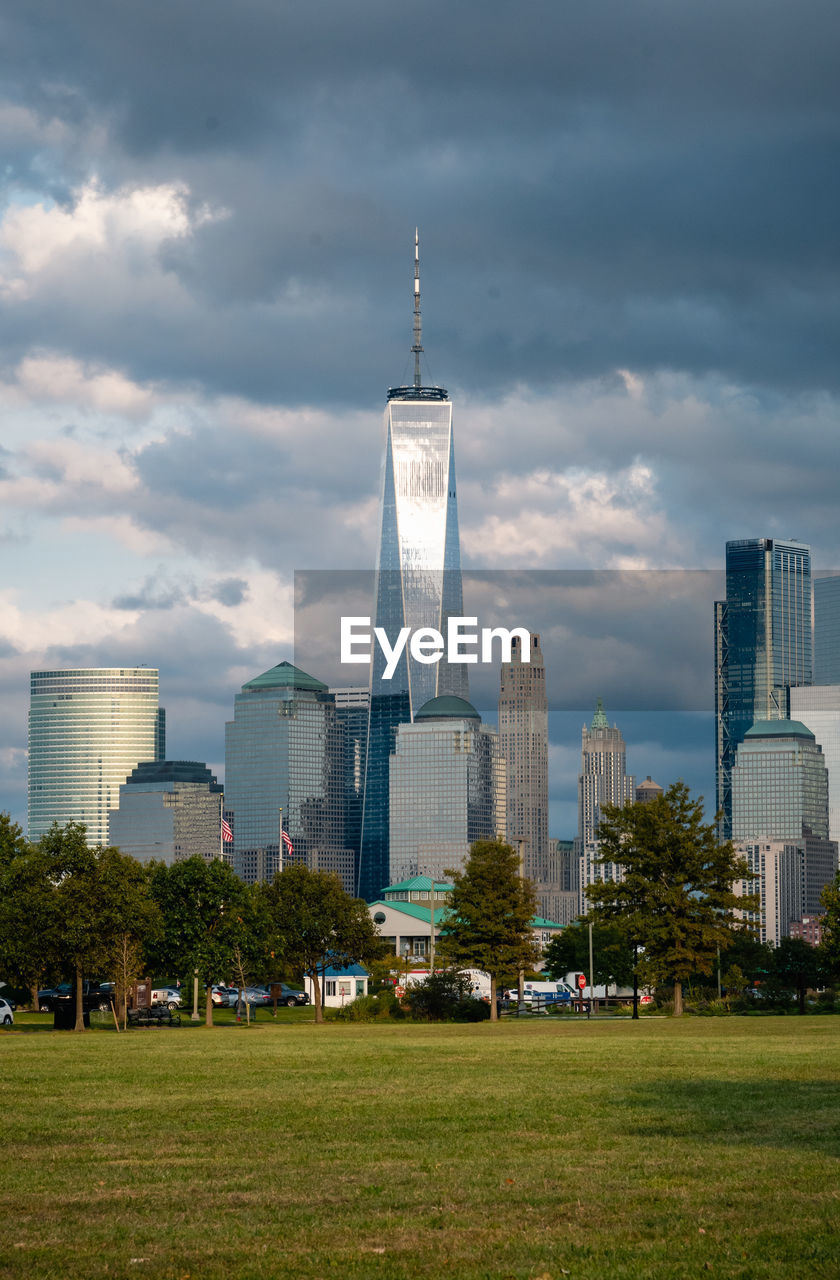 MODERN BUILDINGS IN CITY