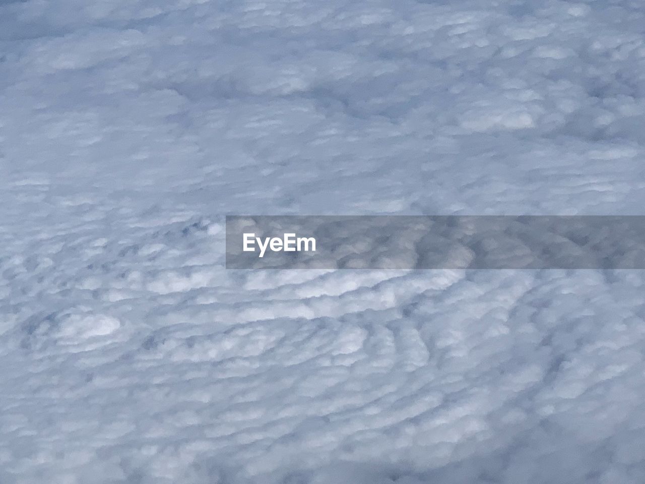 FULL FRAME SHOT OF SNOW COVERED SKY