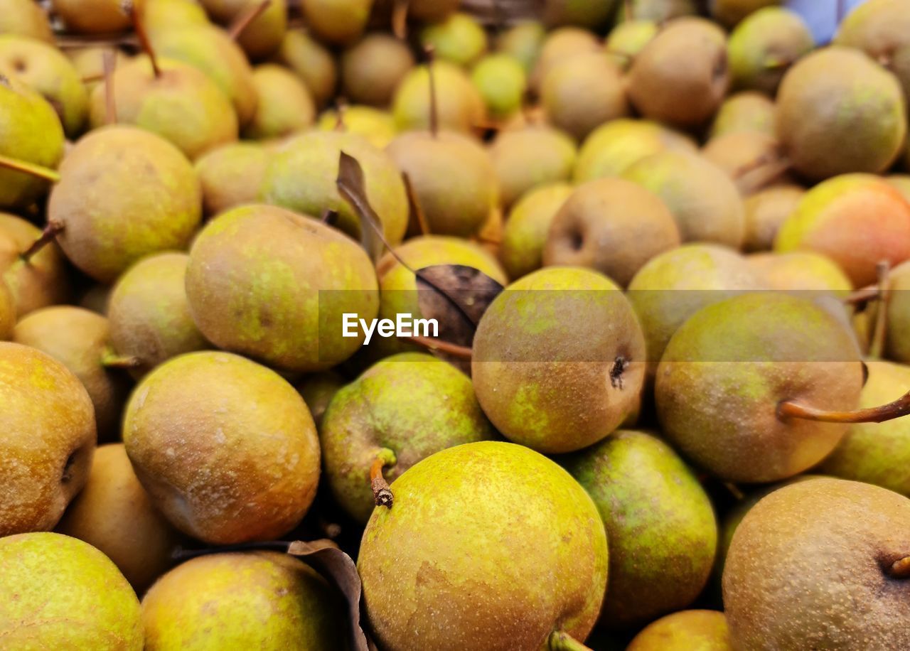 FULL FRAME SHOT OF FRUITS IN MARKET