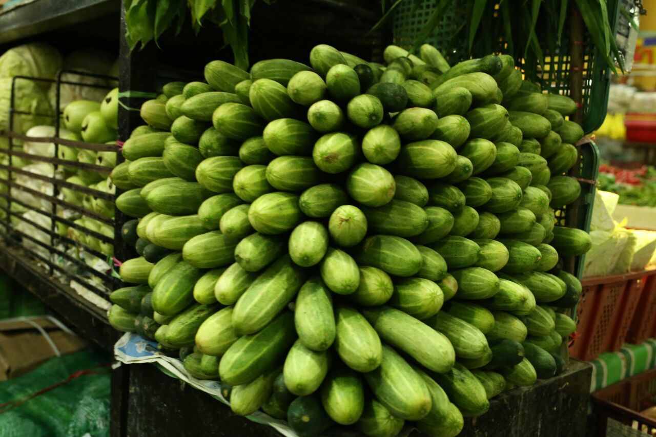 FRUITS FOR SALE IN MARKET