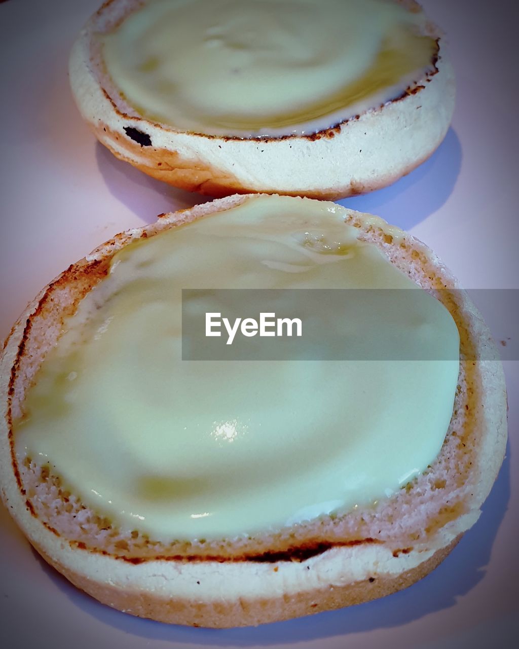 HIGH ANGLE VIEW OF DESSERT ON PLATE