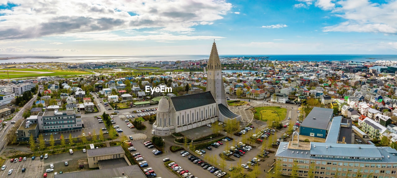Hallgrimskirkja church in reykjavik.