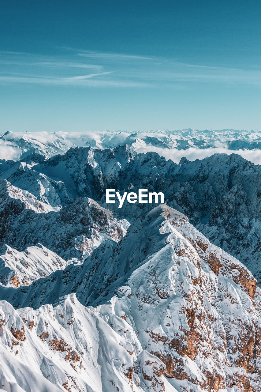 Mountain panorama from the viewing platform on the zugspitze. german and austrian ski areas.