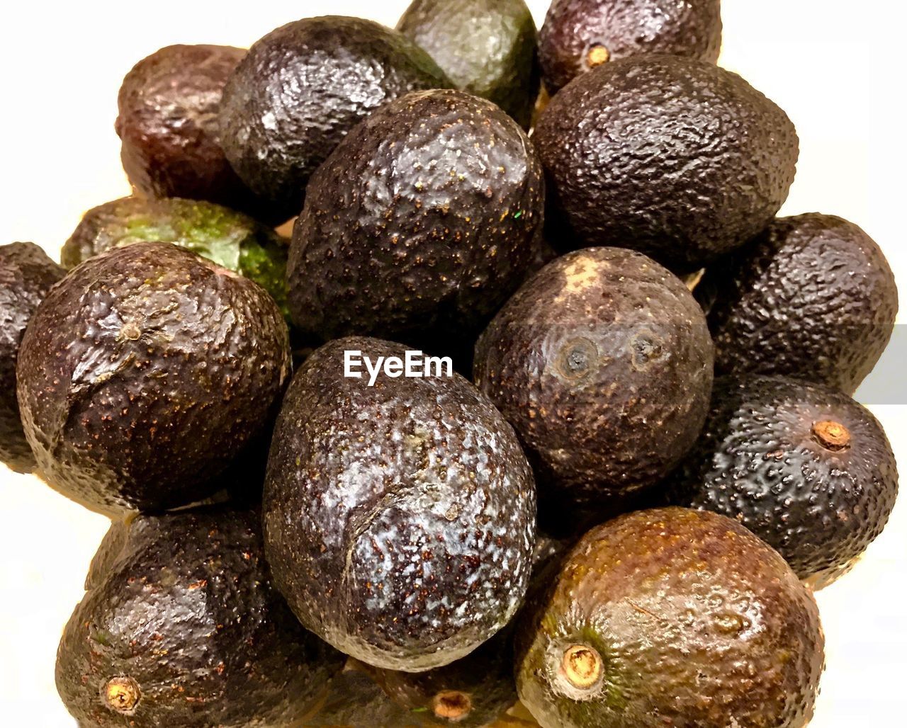 HIGH ANGLE VIEW OF BLUEBERRIES