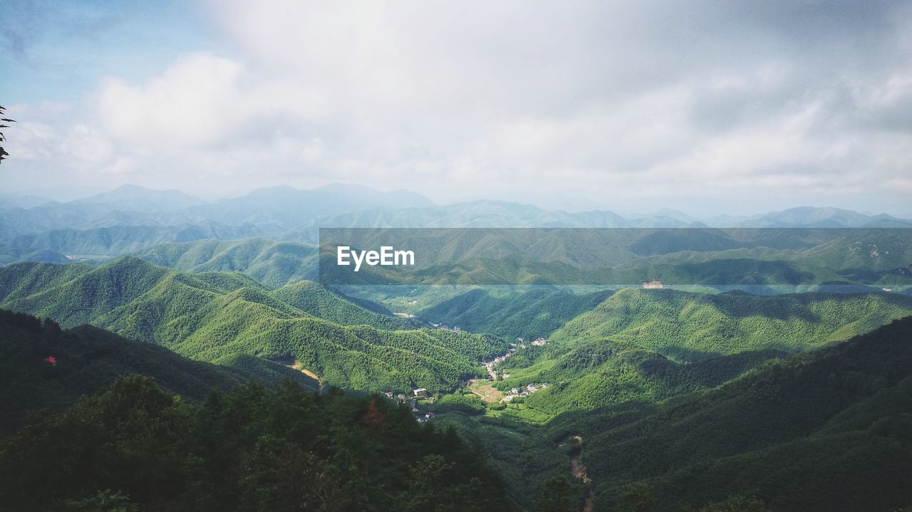 PANORAMIC VIEW OF LANDSCAPE AGAINST SKY