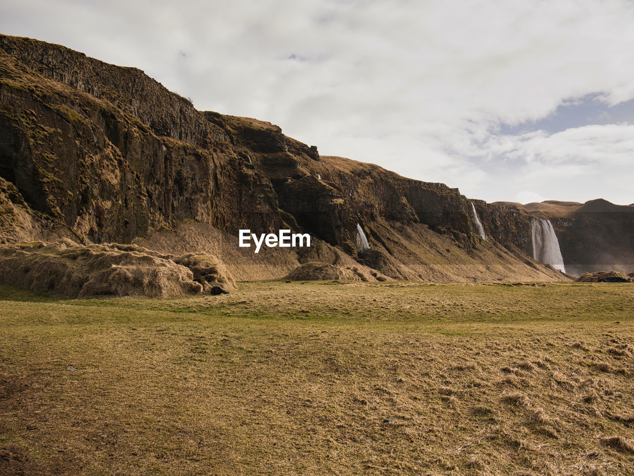 SCENIC VIEW OF ROCKY MOUNTAINS