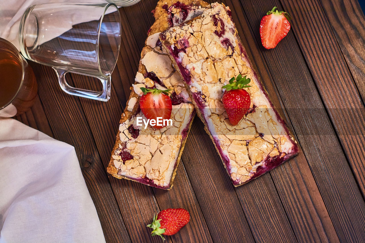 HIGH ANGLE VIEW OF BREAKFAST SERVED IN TRAY