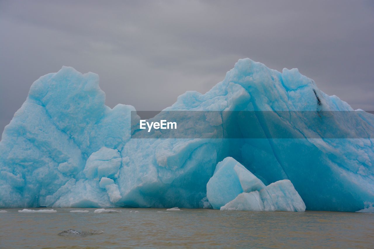 FROZEN SEA AGAINST SKY