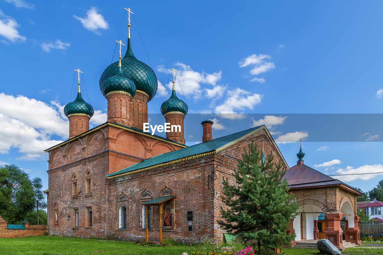 Church of the vladimir icon of the mother of god in korovniki, yaroslavl, russia