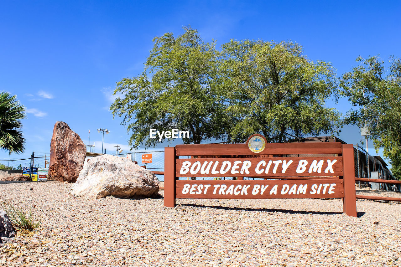 INFORMATION SIGN ON ROCK