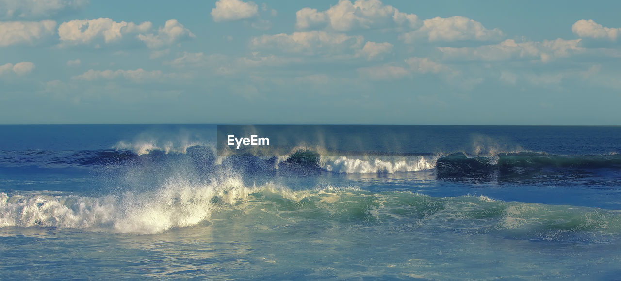 Big beautiful waves in the pacific ocean on kamchatka